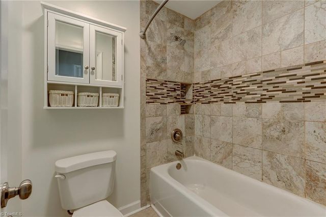 711 Woodsway Court, Reidsville, NC 27320