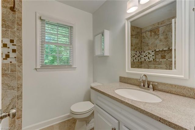 711 Woodsway Court, Reidsville, NC 27320