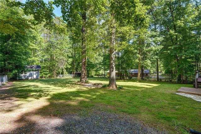 711 Woodsway Court, Reidsville, NC 27320