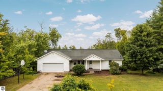 1719 Vanderlip Road, Traverse City, MI 49686