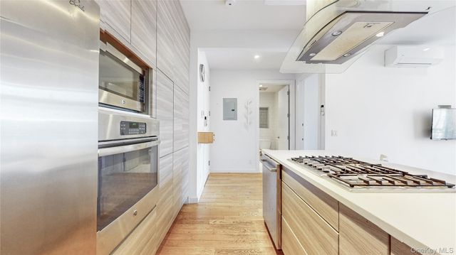 244 Franklin Avenue 3B, Brooklyn, NY 11205