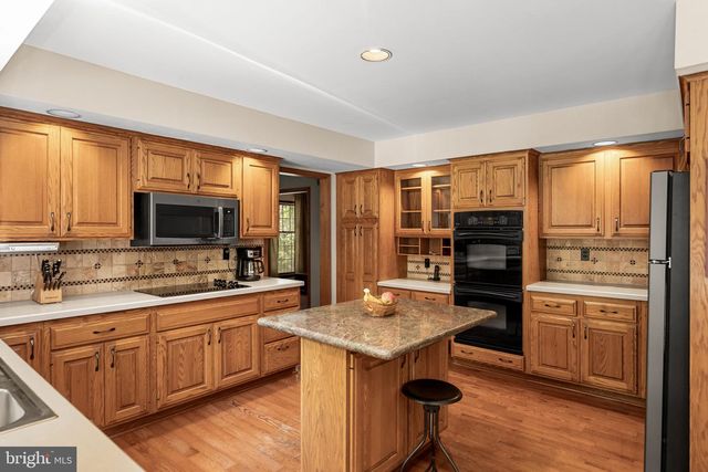 1 CHELMSFORD CT, Medford, NJ 08055