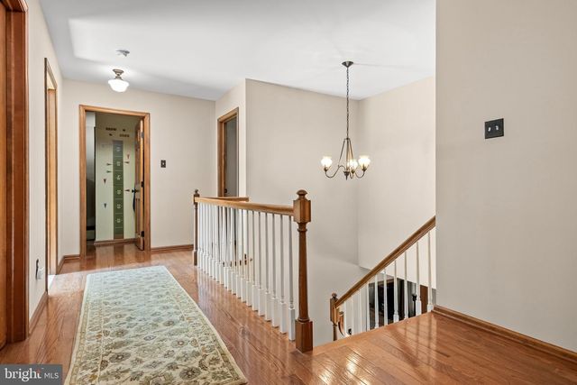 1 CHELMSFORD CT, Medford, NJ 08055