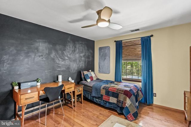 1 CHELMSFORD CT, Medford, NJ 08055