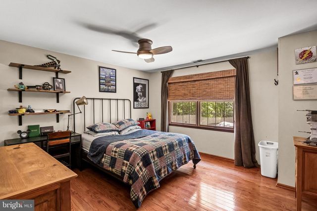 1 CHELMSFORD CT, Medford, NJ 08055