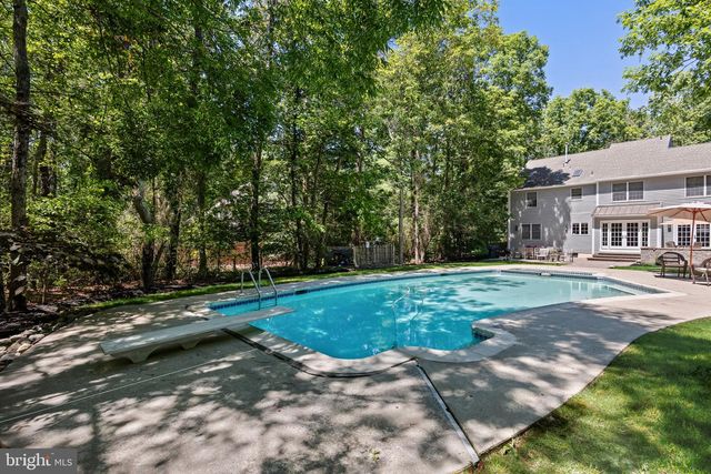 1 CHELMSFORD CT, Medford, NJ 08055