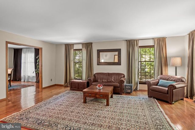 1 CHELMSFORD CT, Medford, NJ 08055