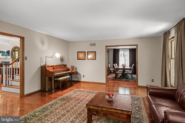 1 CHELMSFORD CT, Medford, NJ 08055