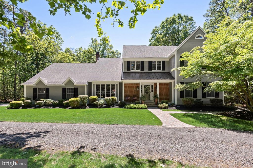 1 CHELMSFORD CT, Medford, NJ 08055