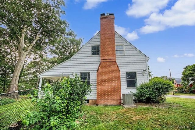758 Pasadena Avenue, Niagara Falls, NY 14304