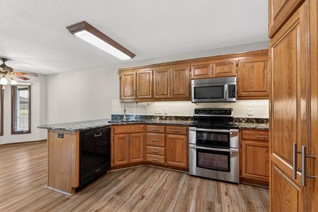 3328 S Victoria Drive, Independence, MO 64015