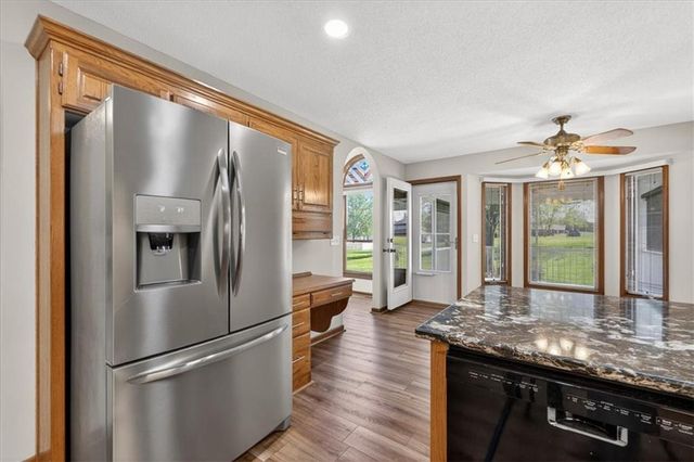 3328 S Victoria Drive, Independence, MO 64015