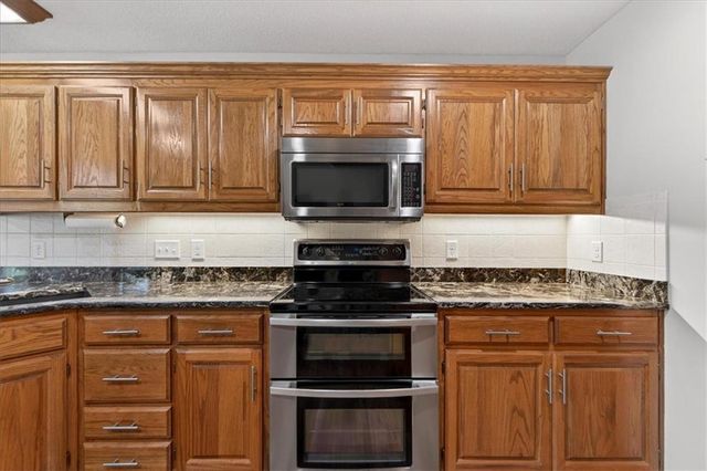 3328 S Victoria Drive, Independence, MO 64015