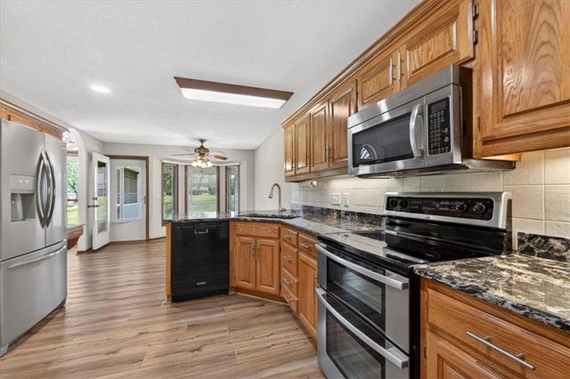 3328 S Victoria Drive, Independence, MO 64015