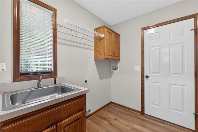 3328 S Victoria Drive, Independence, MO 64015