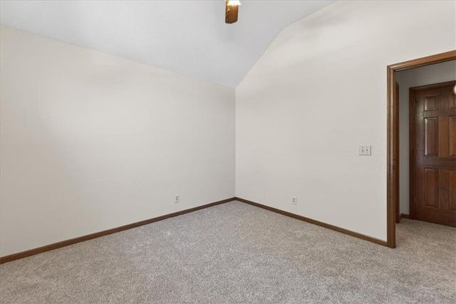 3328 S Victoria Drive, Independence, MO 64015