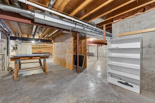 3328 S Victoria Drive, Independence, MO 64015