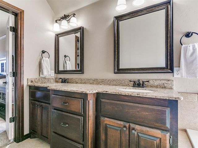 15228 Turtle Lake Place, Oklahoma City, OK 73165