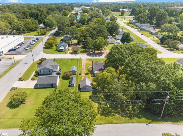 301 Carolina Avenue, Greer, SC 29650