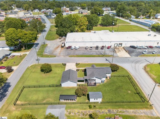 301 Carolina Avenue, Greer, SC 29650