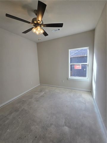 403 W Hondo Street, Siloam Springs, AR 72761