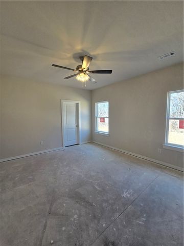 403 W Hondo Street, Siloam Springs, AR 72761