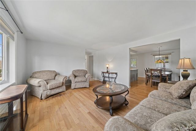 141 Byerly Dr, Penn Twp, PA 15644