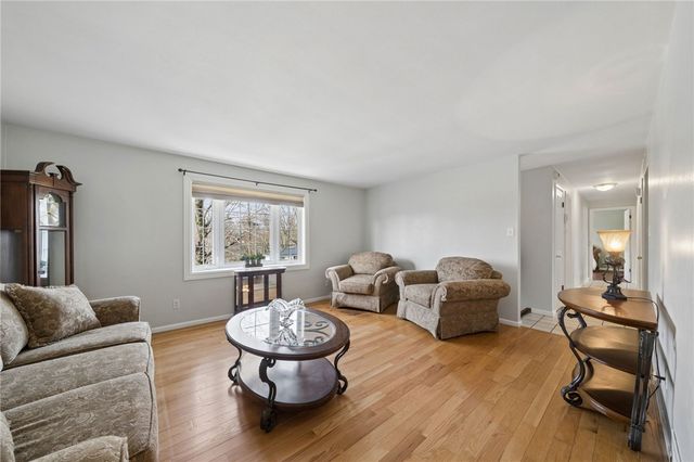 141 Byerly Dr, Penn Twp, PA 15644