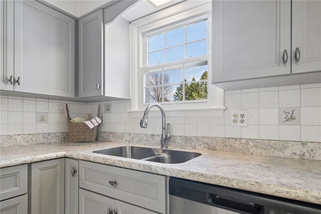 141 Byerly Dr, Penn Twp, PA 15644