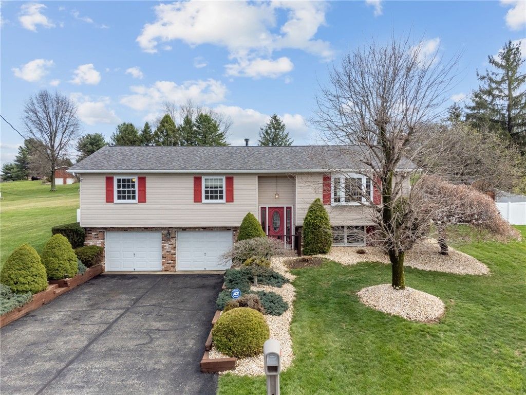 141 Byerly Dr, Penn Twp, PA 15644