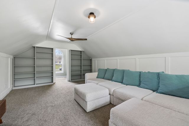 9020 Meadowlawn Dr, Brentwood, TN 37027