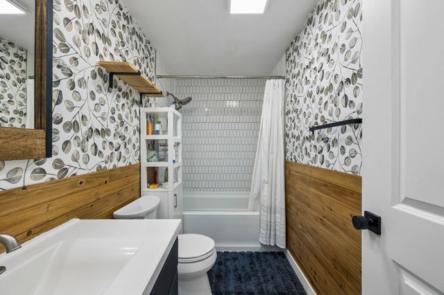 9020 Meadowlawn Dr, Brentwood, TN 37027