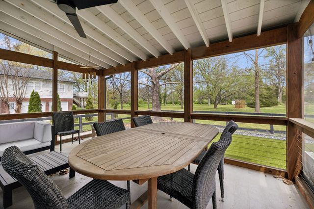 9020 Meadowlawn Dr, Brentwood, TN 37027