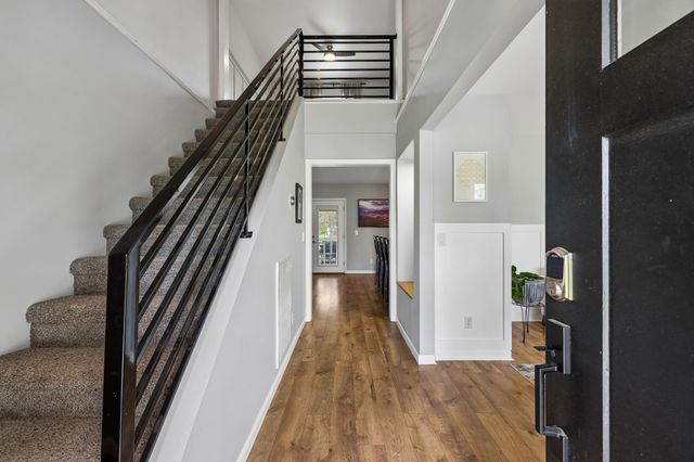 9020 Meadowlawn Dr, Brentwood, TN 37027