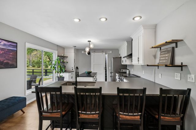 9020 Meadowlawn Dr, Brentwood, TN 37027