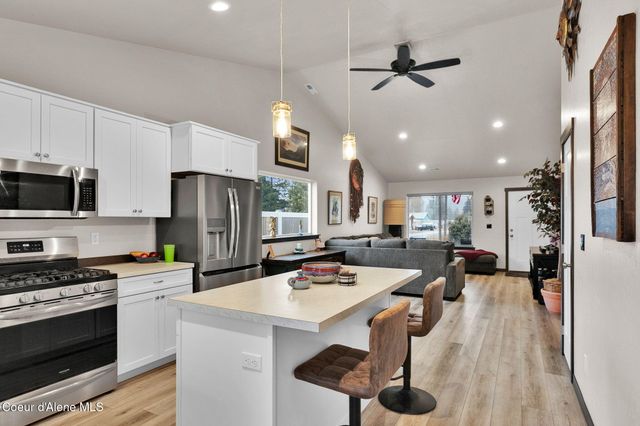 31814 N 8th AVE, Spirit Lake, ID 83869