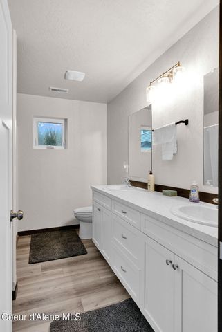 31814 N 8th AVE, Spirit Lake, ID 83869