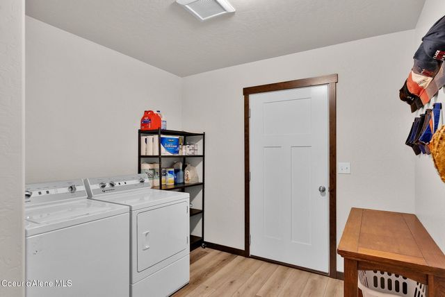 31814 N 8th AVE, Spirit Lake, ID 83869