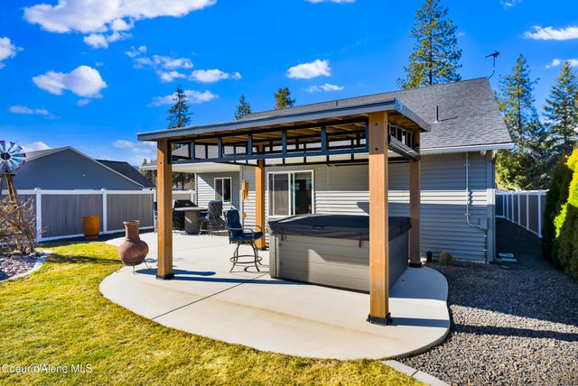 31814 N 8th AVE, Spirit Lake, ID 83869