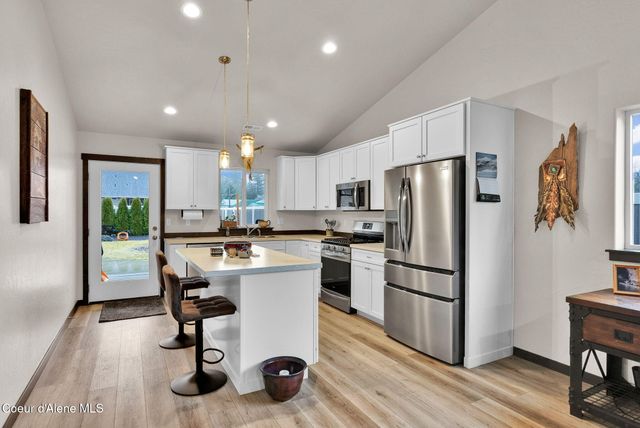 31814 N 8th AVE, Spirit Lake, ID 83869