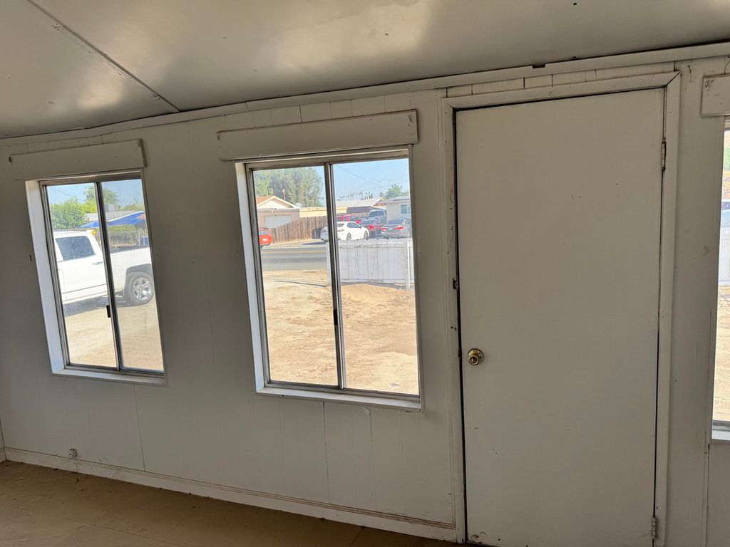 Image 8 of property listing at 489 W Westfield Avenue, Porterville, CA 93257