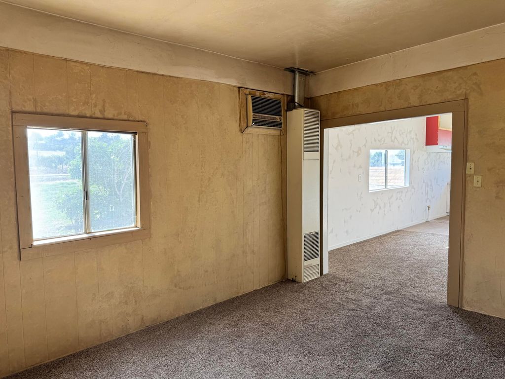 Image 9 of property listing at 489 W Westfield Avenue, Porterville, CA 93257