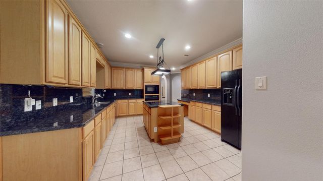 5909 Sawyer Drive, Pearland, TX 77581