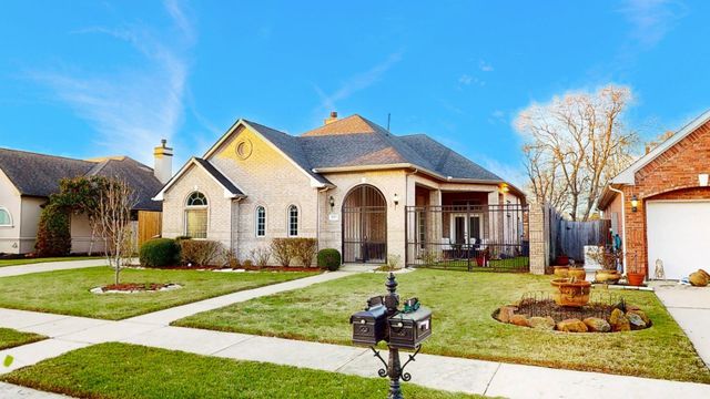 5909 Sawyer Drive, Pearland, TX 77581