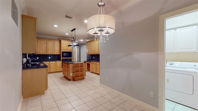 5909 Sawyer Drive, Pearland, TX 77581