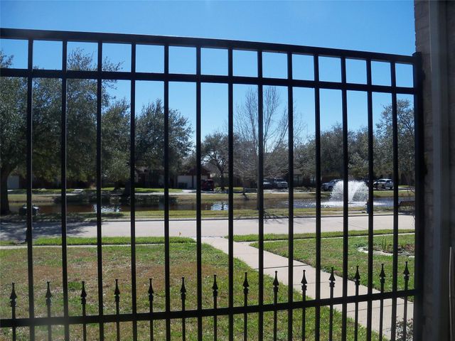 5909 Sawyer Drive, Pearland, TX 77581