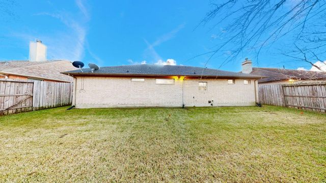 5909 Sawyer Drive, Pearland, TX 77581