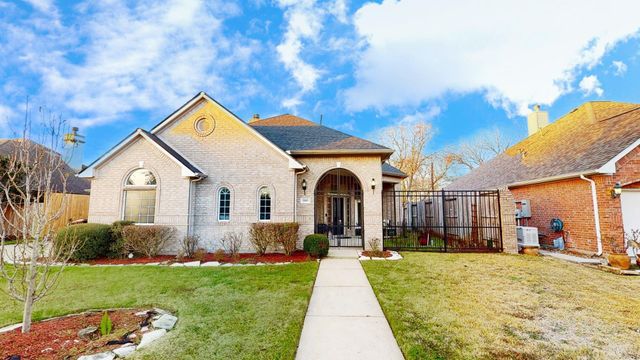 5909 Sawyer Drive, Pearland, TX 77581