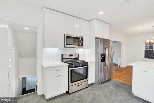 3200 E MARKET ST, York, PA 17402