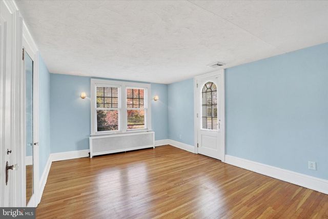 3200 E MARKET ST, York, PA 17402